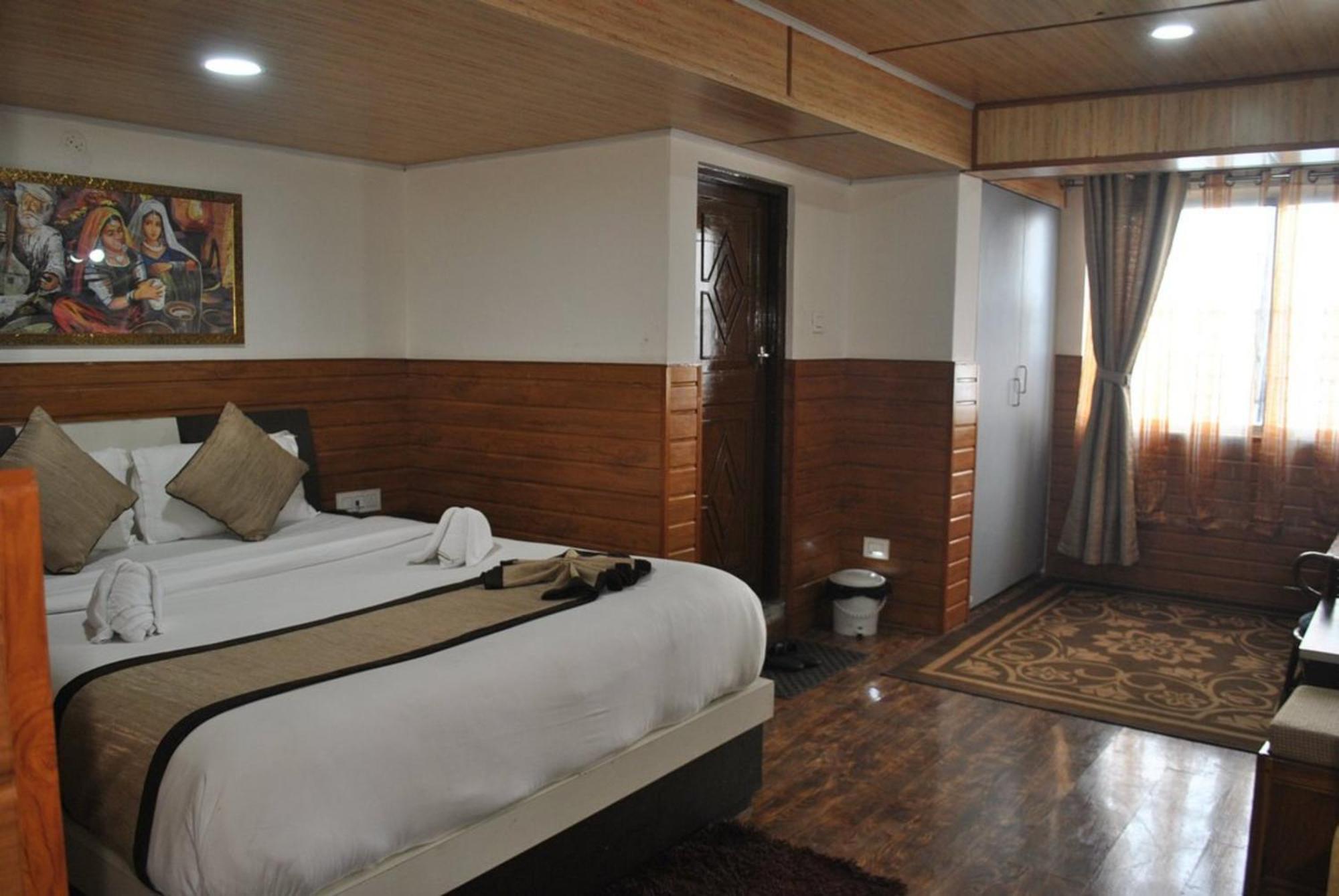 Hotel Kasturi Palace Darjeeling - Excellent Service Recommended Zewnętrze zdjęcie